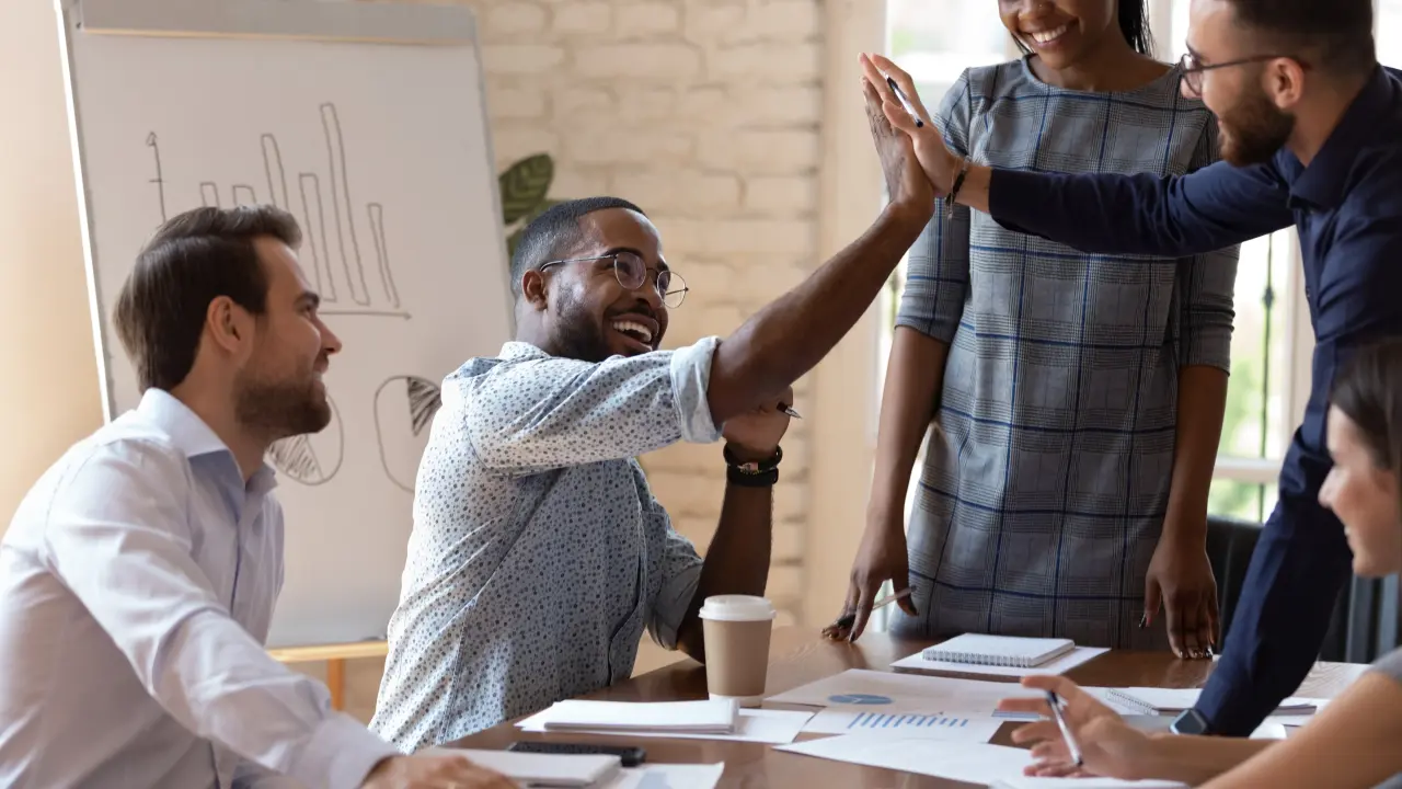 Trabalho em equipe: quais os benefícios e como promover na empresa